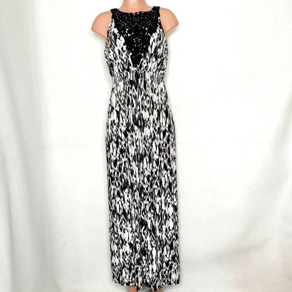 Soma Maxi Lounge Dress Crochet Bodice Sleeveless Elastic Waist Black White